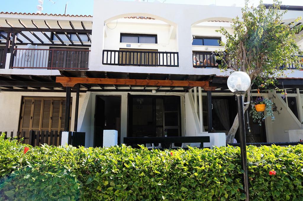 Ibiscus Gardens * Paphos